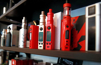 Госдума может в марте рассмотреть проект о запрете продажи вейпов в России