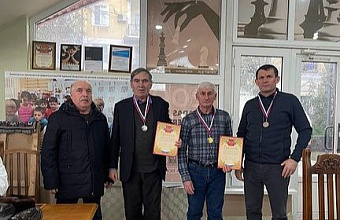 Федерация шашек Дагестана провела республиканский турнир в Махачкале