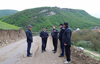Глава Табасаранского района проинспектировал ремонт автодороги «Хучни – Джульджаг»
