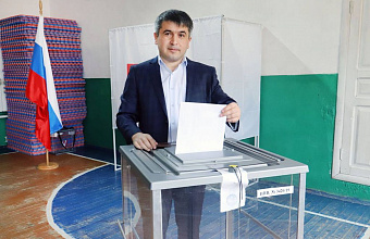 Глава Табасаранского района проголосовал на выборах в органы местного самоуправления