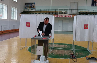 Глава Хивского района принял участие в муниципальных выборах