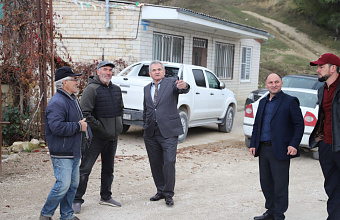 Глава Левашинского района проверил состояние дорог, которые будут капитально отремонтированы в 2025 году