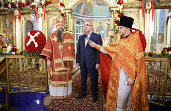 Юрий Левицкий принял участие в праздничном Пасхальном богослужении