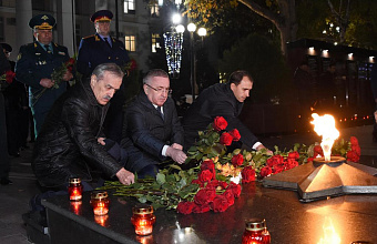 Депутаты возложили цветы к Мемориалу памяти погибших сотрудников органов внутренних дел