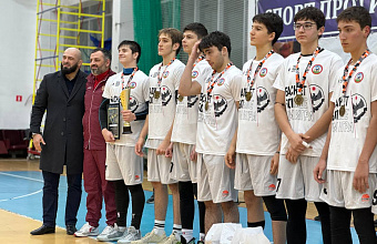 В Махачкале провели соревнования Школьной баскетбольной лиги «КЭС-Баскет»