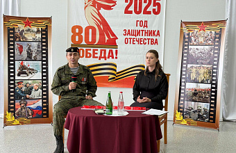 Встреча с участником СВО прошла в Кизлярском районе прошла