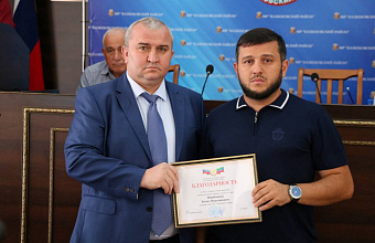 Глава Казбековского района выразил благодарность местным предпринимателям за поддержку участников СВО