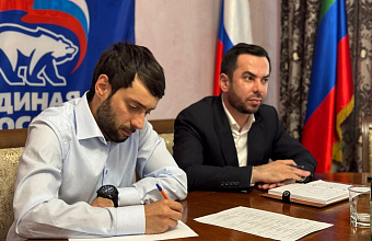 Депутат НС РД Далгат Махачев провел прием граждан в Южно-Сухокумске