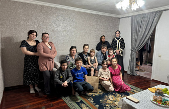 Представители социальной службы Минтруда РД в Южно-Сухокумске посетили родных военнослужащих