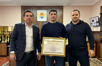 Президент махачкалинской федерации шахмат отмечен наградой главы города