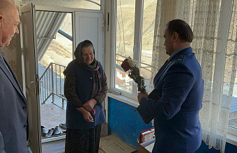 В Курахском районе отметили вклад матерей-героинь в укрепление семейных ценностей