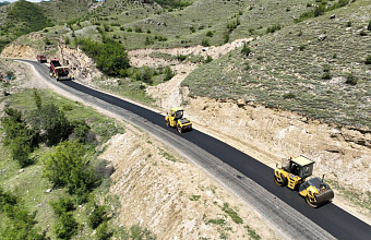 В Дахадаевском районе капитально ремонтируют 7 километров дороги регионального значения