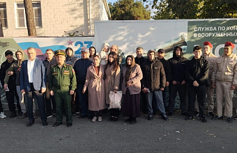 Администрация Сулейман-Стальского района провела торжественную отправку 39 новобранцев