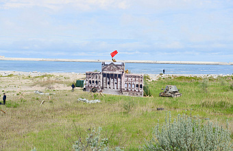 В Каспийске прошел фестиваль исторической реконструкции «Знамя Победы»