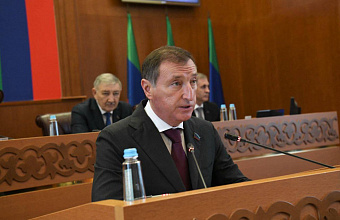 В парламенте Дагестана проходит 46-ая сессия депутатов 7-го созыва