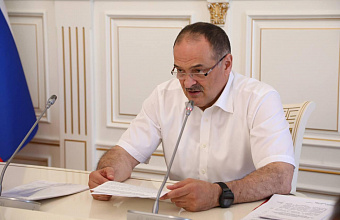 Сергей Меликов поручил организовать проверку в отношении виновных в массовом отравлении в Магарамкентском районе