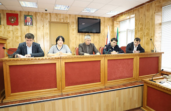 Вопросы организации осеннего призыва обсудили в Кизлярском районе