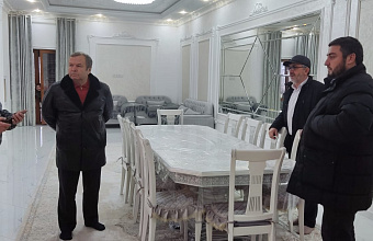 Социальный координатор фонда «Защитники Отечества» посетил семьи погибших на СВО бойцов из Новолакского района