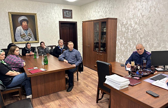 Глава регионального Следкома Дмитрий Беляев провел прием граждан в Каспийске