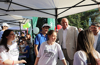 Абдулмуслим Абдулмуслимов принял участие в праздновании Дня молодежи России в Махачкале