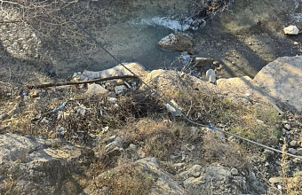 В Дагестане автомобиль опрокинулся в обрыв, 5 человек пострадали