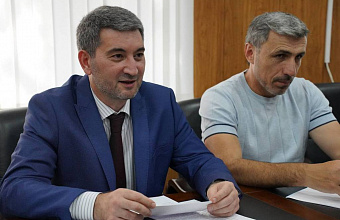 Марат Шихалиев провел личный прием граждан в Тляратинском районе