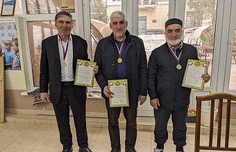 В Махачкале прошел городской турнир по международным шашкам «Весна-2025»