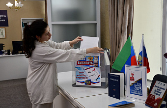 В Каспийске обсудили важность участия молодежи в выборах