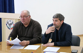 Обучающий семинар для учителей по реализации комплекса ГТО провели в Казбековском районе