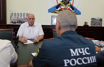 Свыше 250 огнеборцев участвуют в тушении пожаров в 4-х районах Дагестана