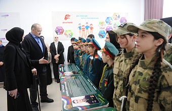 Сергей Меликов провел открытый урок «Разговоры о важном» в школе №54 Махачкалы