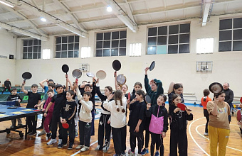 Дагестанцы сыграли в настольный теннис сковородками