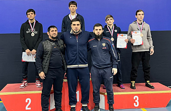 Девять медалей добыли дагестанские вольники на старте Первенства СКФО в Нальчике