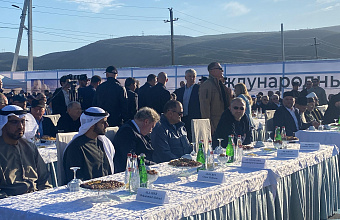 Сулейман Керимов и Сергей Меликов посетили открытие арт-объекта будущего духовного центра и заложили капсулы времени в Дербенте