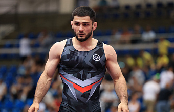 Борец Динислам Бамматов победил на турнире в Новосибирске