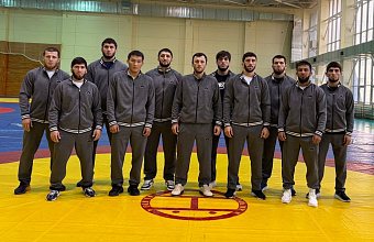 Садулаев и еще семь борцов из Дагестана представят Россию на Чемпионате мира