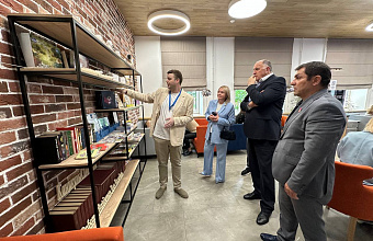 Абдулмуслим Абдулмуслимов оценил работу первого в стране центра молодежной карьеры в Липецке