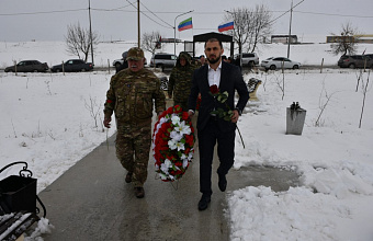 Участники автопробега «Слава защитникам Отечества!» побывали в Акушинском районе