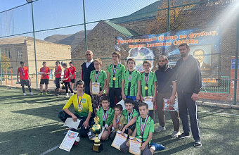 В Курахском районе прошел очередной турнир по футболу памяти погибшего сотрудника ОМОН