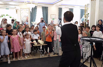 В Хасавюрте 250 будущих первоклассников получили помощь в рамках акции «Собери ребенка в школу»