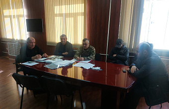 Вопросы весеннего призыва и привлечение на контрактную службу обсудили в Курахском районе