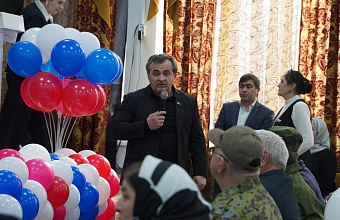 Депутат НС РД Гаджи Биярсланов принял участие в открытии «Парты героя» в Кизилюрте