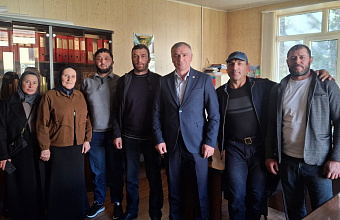 Власти Тляратинского района встретились с активом села Хадиял