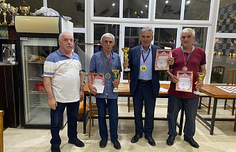 В столице республики прошел городской турнир по международным шашкам