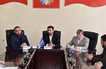 Глава Акушинского района провел прием граждан