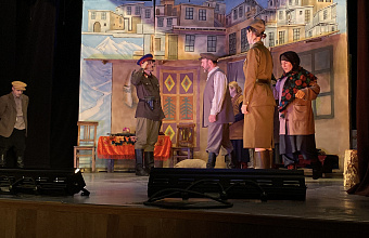 В Даргинском театре прошла премьера спектакля «Следы на земле»