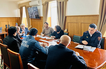 В Новолакском районе обсудили безопасность и законность работы АЗС и СТО