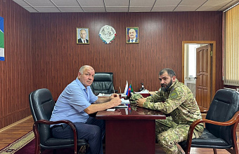 Глава Курахского района встретился с участником СВО, прибывшим в краткосрочный отпуск