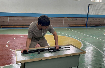 В школах Кизлярского района проходят военно-тактические игры и практические занятия по начальной военной подготовке