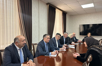 Абдурахман Махмудов провел встречу с жителями Кумторкалинского района